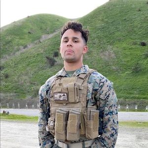 Meet your Posher, Adrian